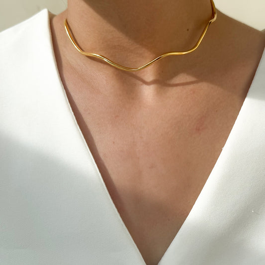 Choker Colar Ondulada Dourado Folheado